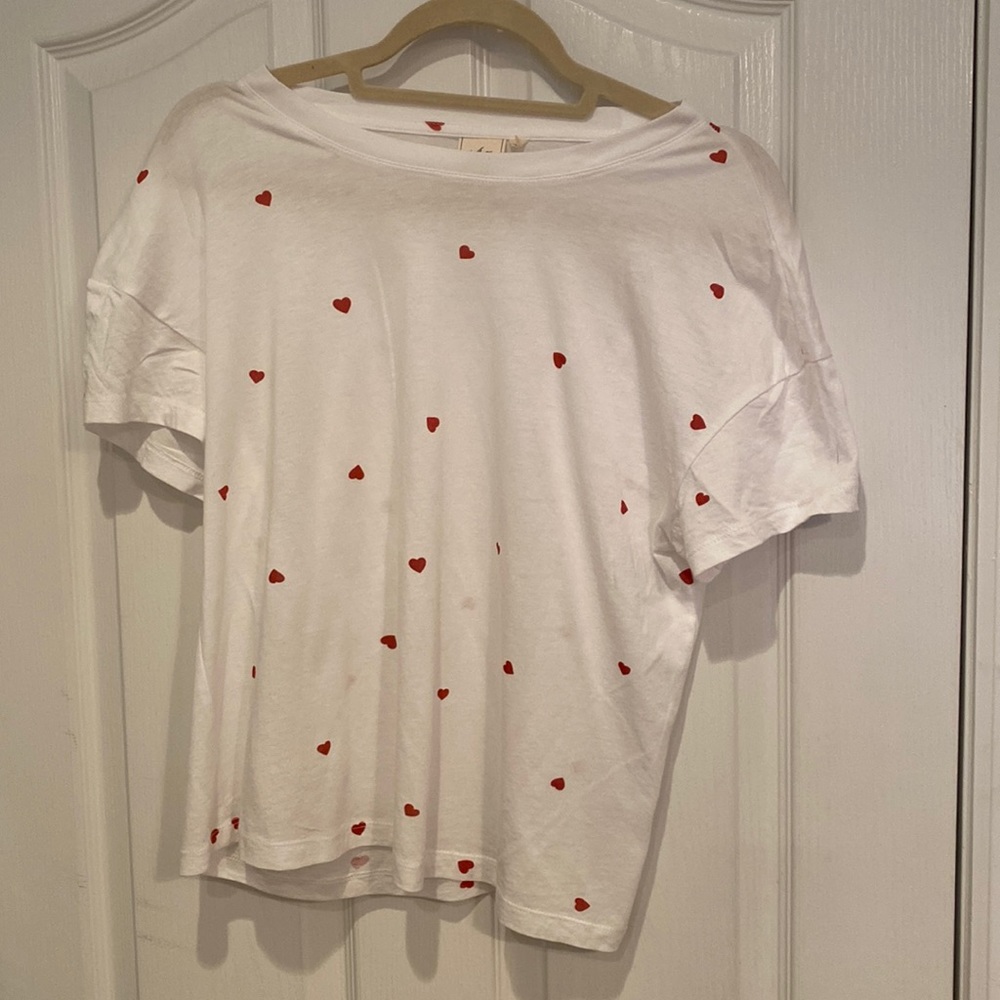 White t-shirt with red hearts!